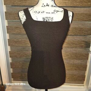 THE PERFECT SEAMLESS "FITS ALL' CRINKLED TANK!!